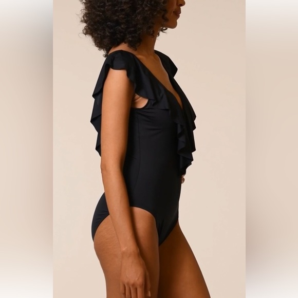 La Blanca Island Goddess Ruffle Plunge BURGUNDY - Picture 3 of 10